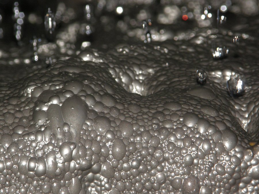 Real mineral froth at the Prominent Hill flotation operation